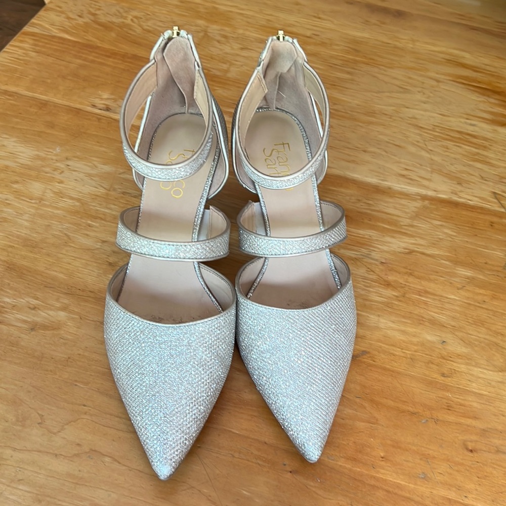 Franco Sanyo size 8M platinum dress shoes
